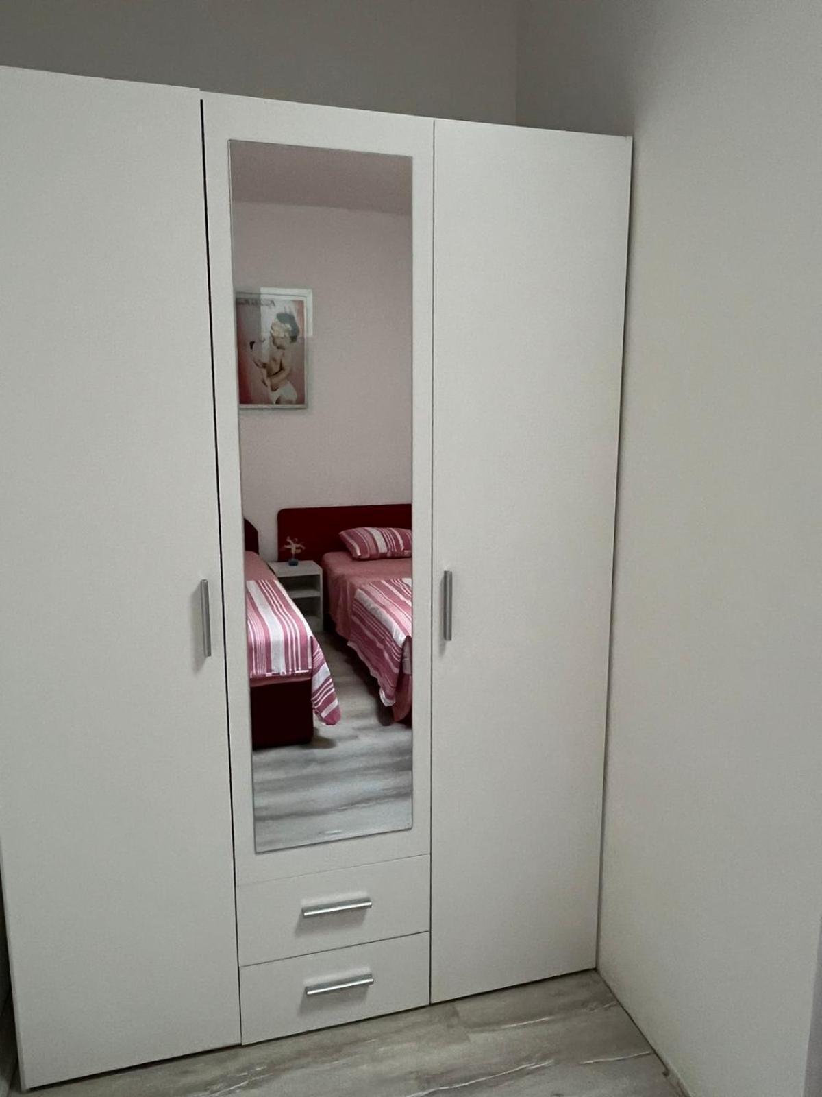 Maksim Apartments سكوبجي المظهر الخارجي الصورة