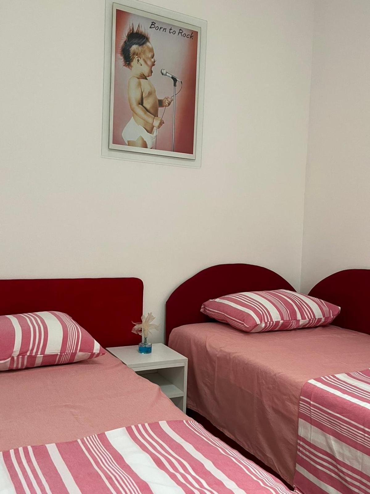 Maksim Apartments سكوبجي المظهر الخارجي الصورة
